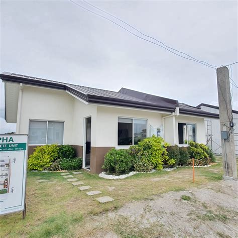 White Plains Porac (House & Lot For Sale) .